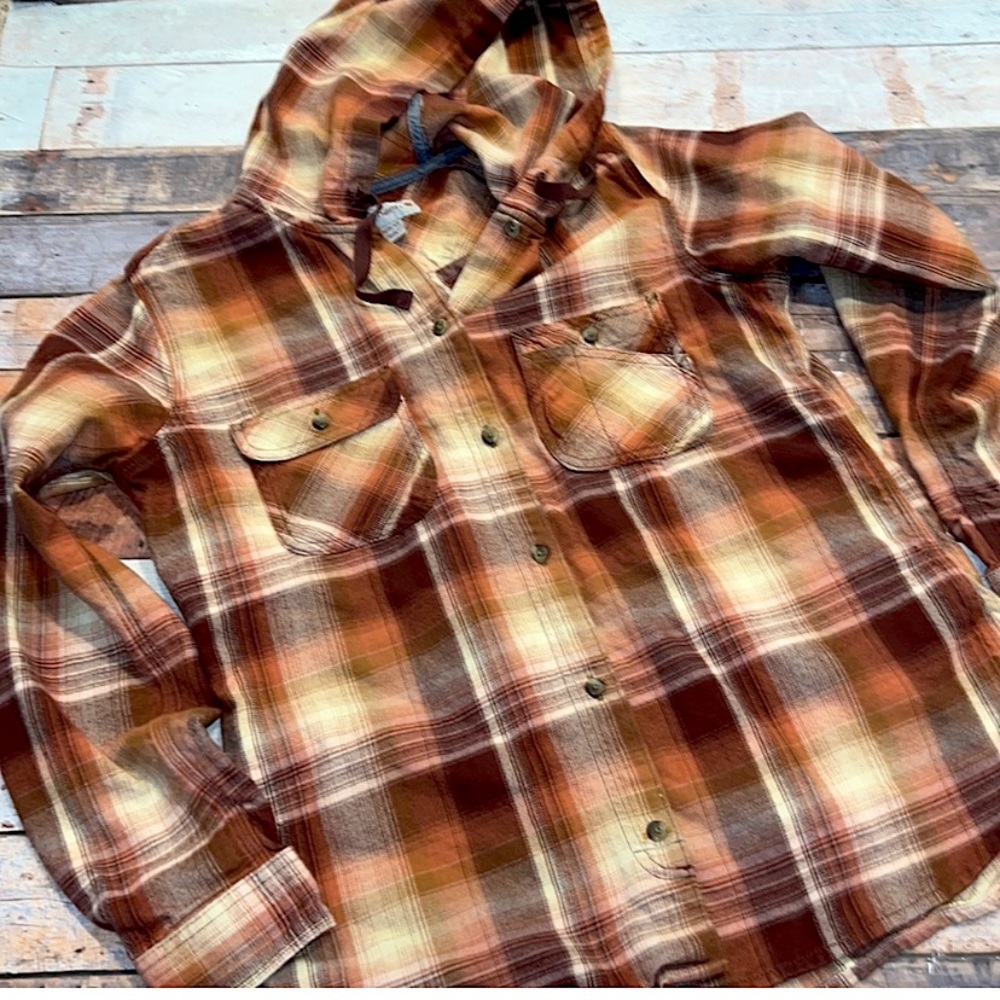 Carhartt Hooded Long Sleeved Top Size Medium (8-10)